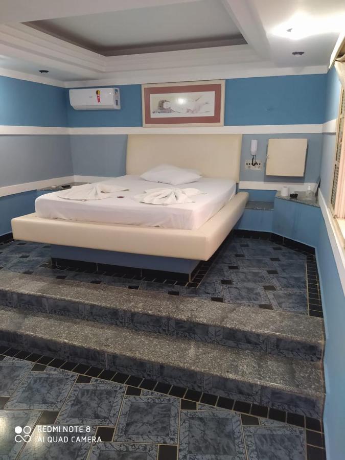 Bhaus Motel Marília Exteriör bild